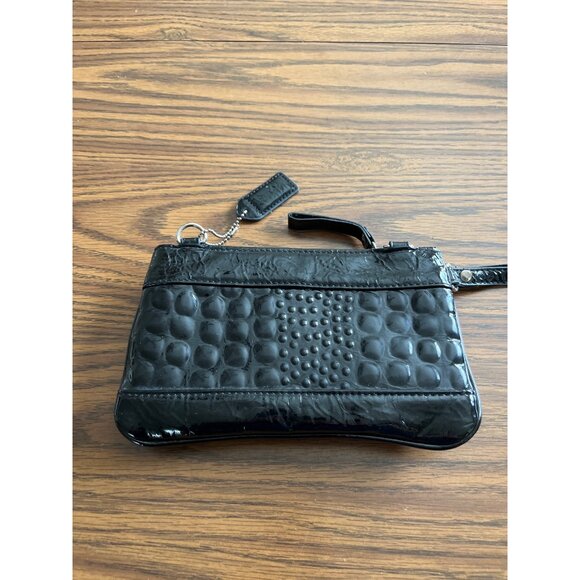 Small black faux crocodile zippered wristlet bag - Picture 2 of 7